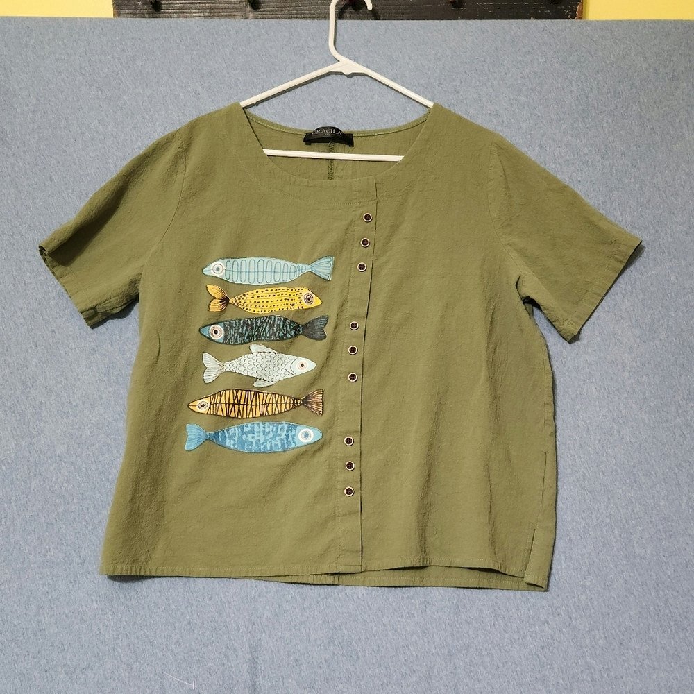 Gracila green button fish print shirt. Size 3XL